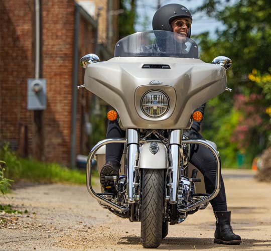 AGRESSIEF GESTILEERD